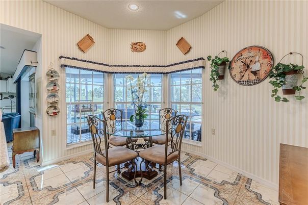 Dining room, Interior, Recessed Lighting