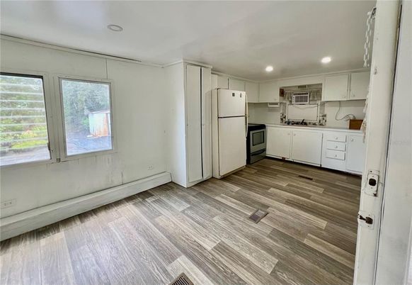 Interior, Kitchen, Recessed Lighting, Wood Texture Flooring