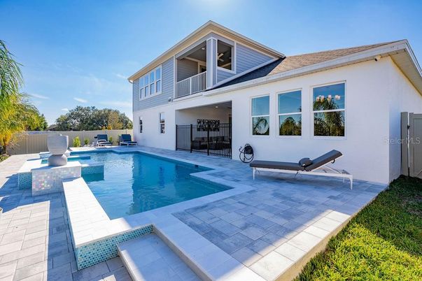 Exterior, Pool