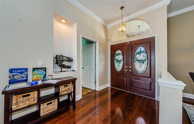 Interior, Pendant Lights, Recessed Lighting, Wood Texture Flooring