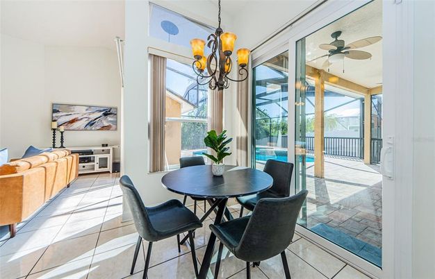 Dining room, Interior, Pendant Lights