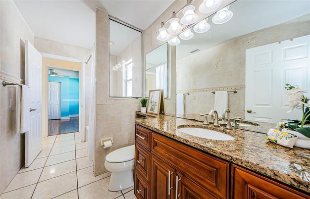 Bathroom, Dual Sink Vanities, Interior, Water