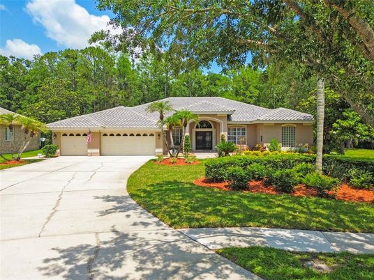 Attached, Exterior, Facade, Ranch