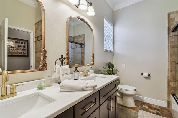 Bathroom, Dual Sink Vanities, Interior