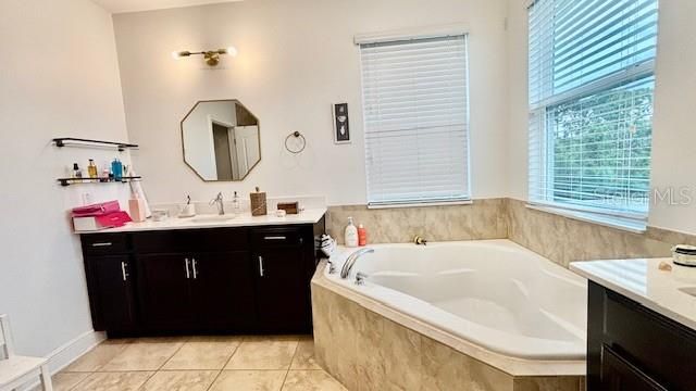 Bathroom, Dual Sink Vanities, Interior