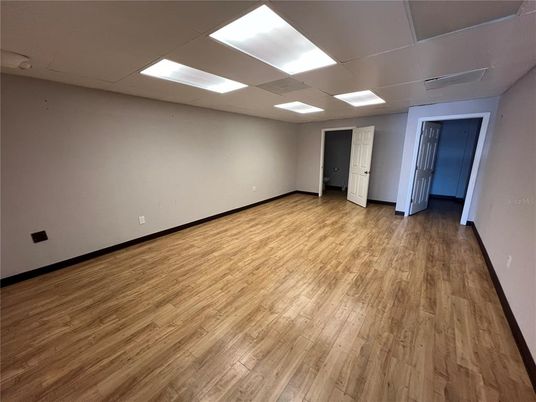 Empty room, Interior, Recessed Lighting, Wood Texture Flooring
