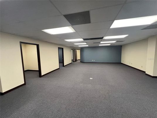 Empty room, Interior, Recessed Lighting