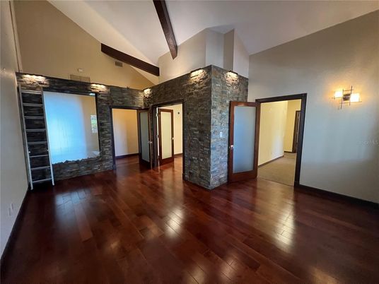Empty room, Interior, Wooden Beams, Wood Texture Flooring