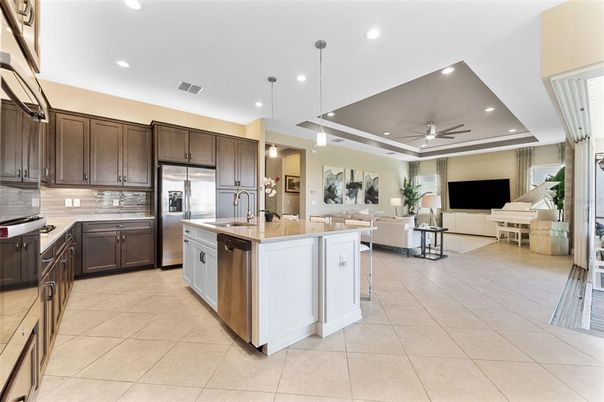 Interior, Kitchen, Living room, Pendant Lights, Recessed Lighting, Stainless Steel Appliances