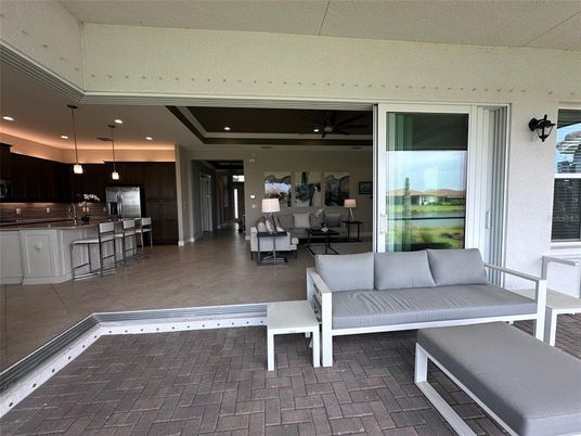 Interior, Kitchen, Living room, Pendant Lights, Recessed Lighting, Stainless Steel Appliances