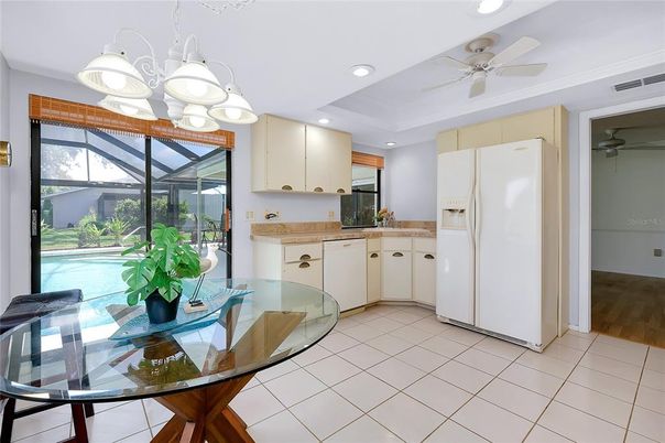 Dining room, Interior, Kitchen, Recessed Lighting