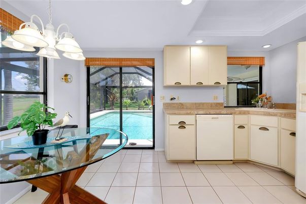 Dining room, Interior, Kitchen, Recessed Lighting