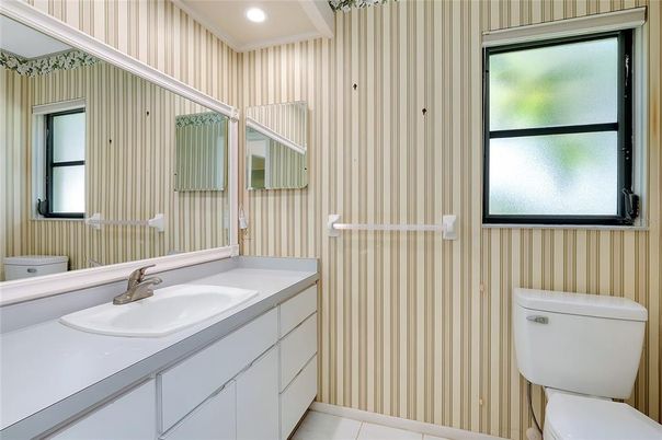 Bathroom, Interior, Recessed Lighting