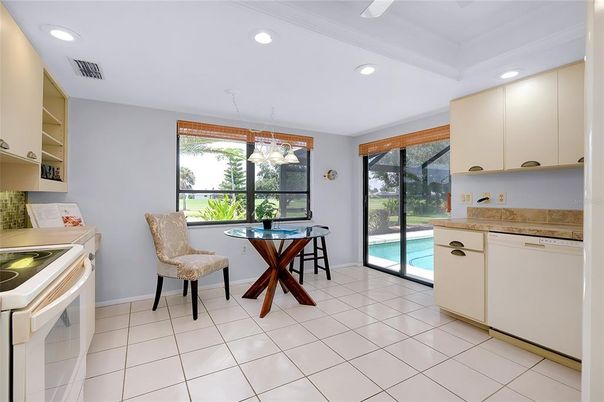 Dining room, Interior, Kitchen, Pendant Lights, Recessed Lighting