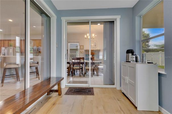 Chandelier, Dining room, Interior, Recessed Lighting, Wood Texture Flooring