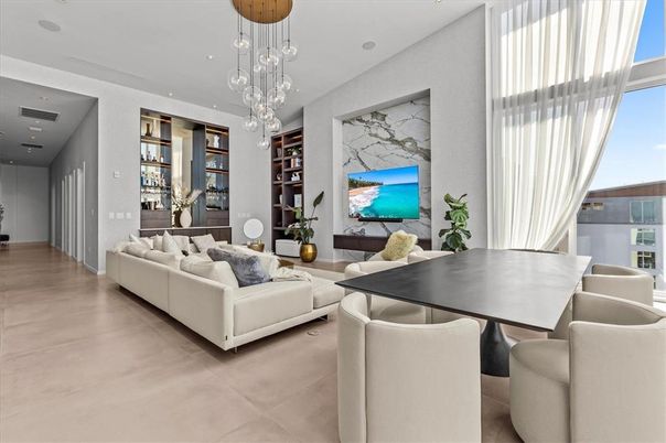 Dining room, Interior, Living room, Pendant Lights, Recessed Lighting