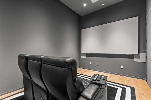 Interior, Recessed Lighting, Wood Texture Flooring