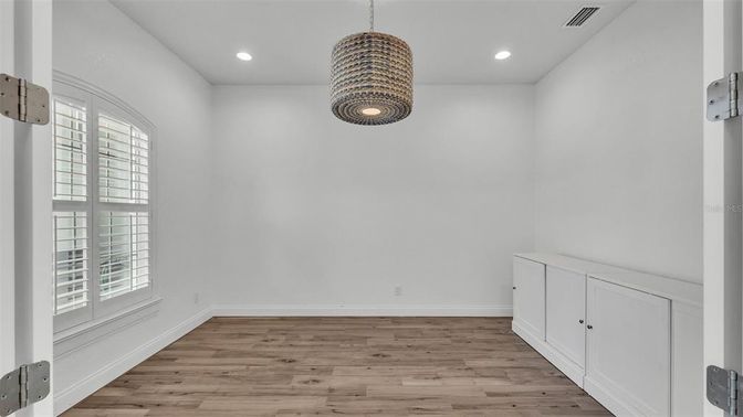Empty room, Interior, Recessed Lighting, Wood Texture Flooring
