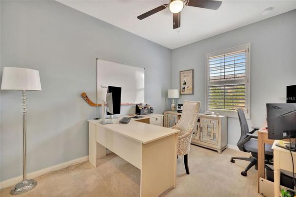 Home Office, Interior