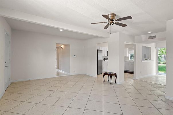 Empty room, Interior, Kitchen, Recessed Lighting