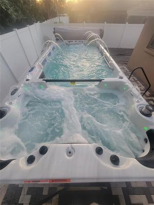Exterior, Hot Tub