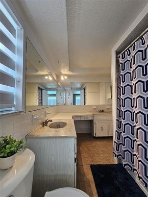 Bathroom, Dual Sink Vanities, Free Standing Baths, Interior
