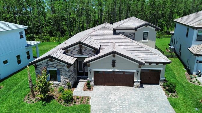 Exterior, Drone