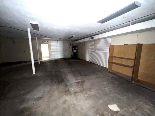 Garage, Interior