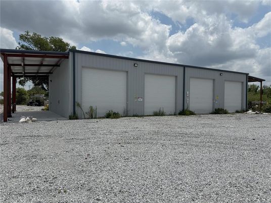 Detached Garage, Exterior