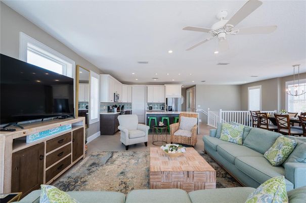 Dining room, Interior, Kitchen, Living room, Pendant Lights, Recessed Lighting, Stainless Steel Appliances