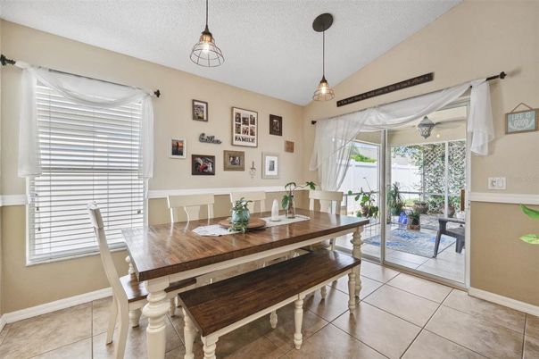 Dining room, Interior, Pendant Lights