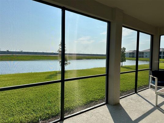 Interior, Sun Room, Water