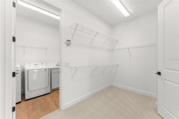 Interior, Walk-in Closets, Washer, Wood Texture Flooring