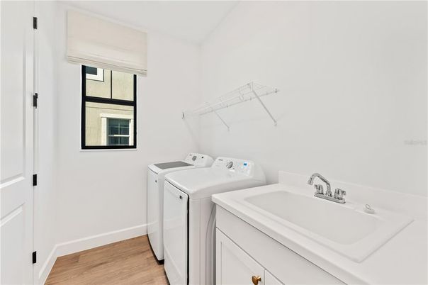 Interior, Washer, Wood Texture Flooring