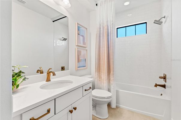 Bathroom, Interior, Recessed Lighting