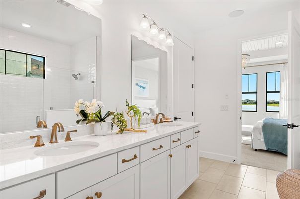 Bathroom, Dual Sink Vanities, Interior, Recessed Lighting, Water
