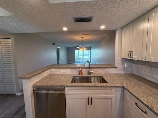 Interior, Kitchen, Pendant Lights, Recessed Lighting