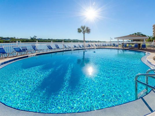 Exterior, Pool, Water
