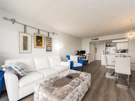 Interior, Kitchen, Living room, Pendant Lights, Recessed Lighting, Wood Texture Flooring