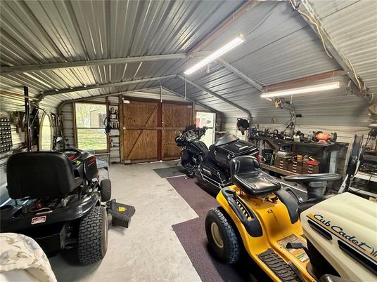 Garage, Interior