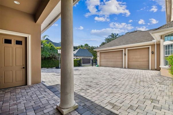 Detached Garage, Exterior