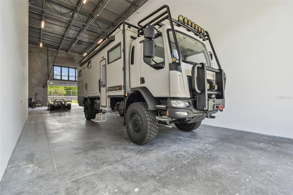 Garage, Interior