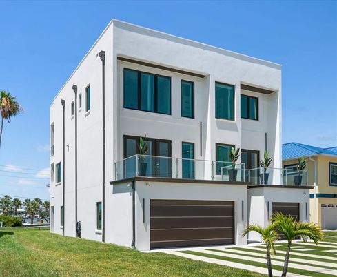 Attached, Exterior, Facade, Modern