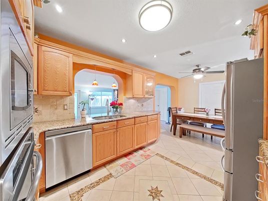 Dining room, Interior, Kitchen, Pendant Lights, Recessed Lighting