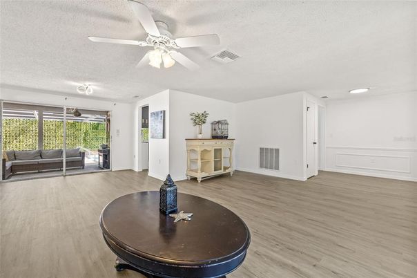 Interior, Recessed Lighting, Wood Texture Flooring