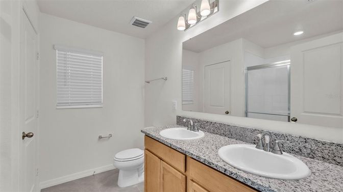Bathroom, Dual Sink Vanities, Interior, Recessed Lighting