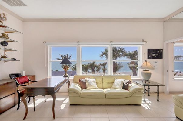Interior, Living room, Water