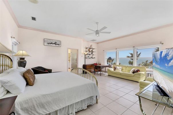 Bedroom, Interior, Living room, Water