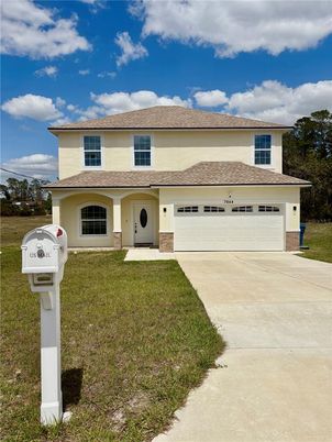 Attached, Exterior, Facade, Split Level
