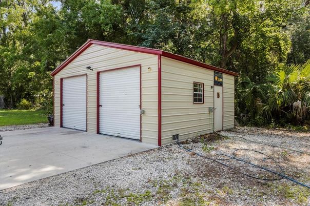 Detached Garage, Exterior
